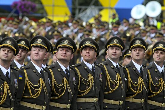 Parade to mark Independence Day in Kiev