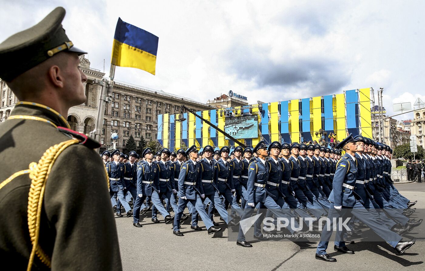 Parade to mark Independence Day in Kiev
