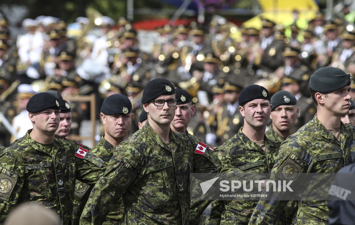 Parade to mark Independence Day in Kiev