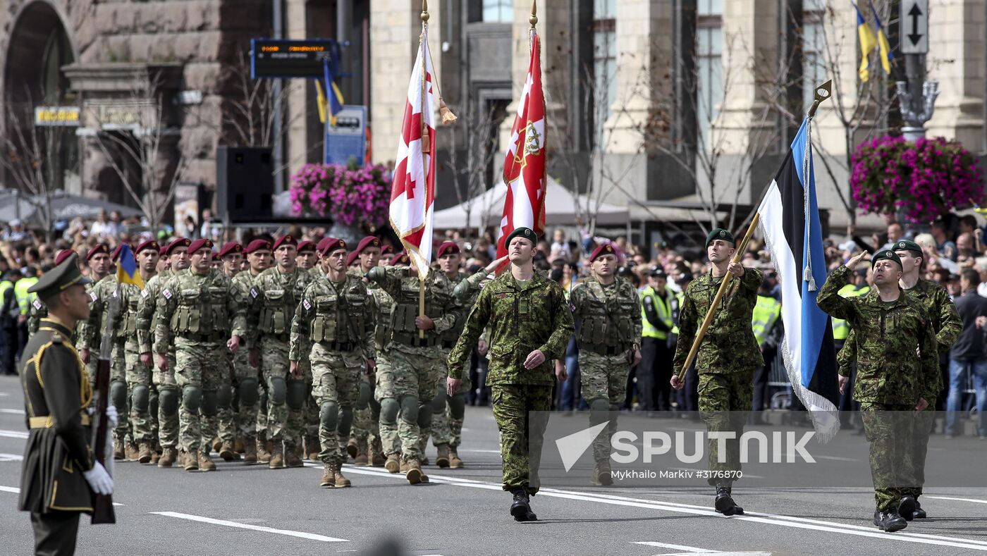 Parade to mark Independence Day in Kiev