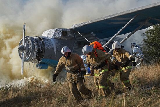 Russian Emergencies Ministry holds drills in Crimea