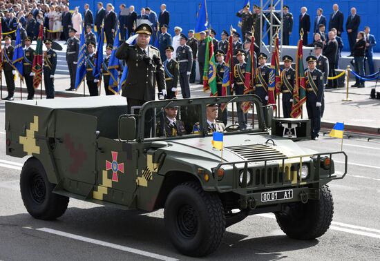Parade to mark Independence Day in Kiev