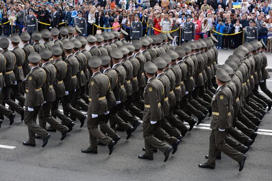 Parade to mark Independence Day in Kiev