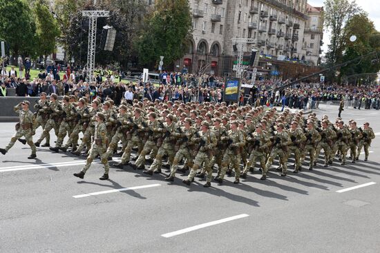 Parade to mark Independence Day in Kiev