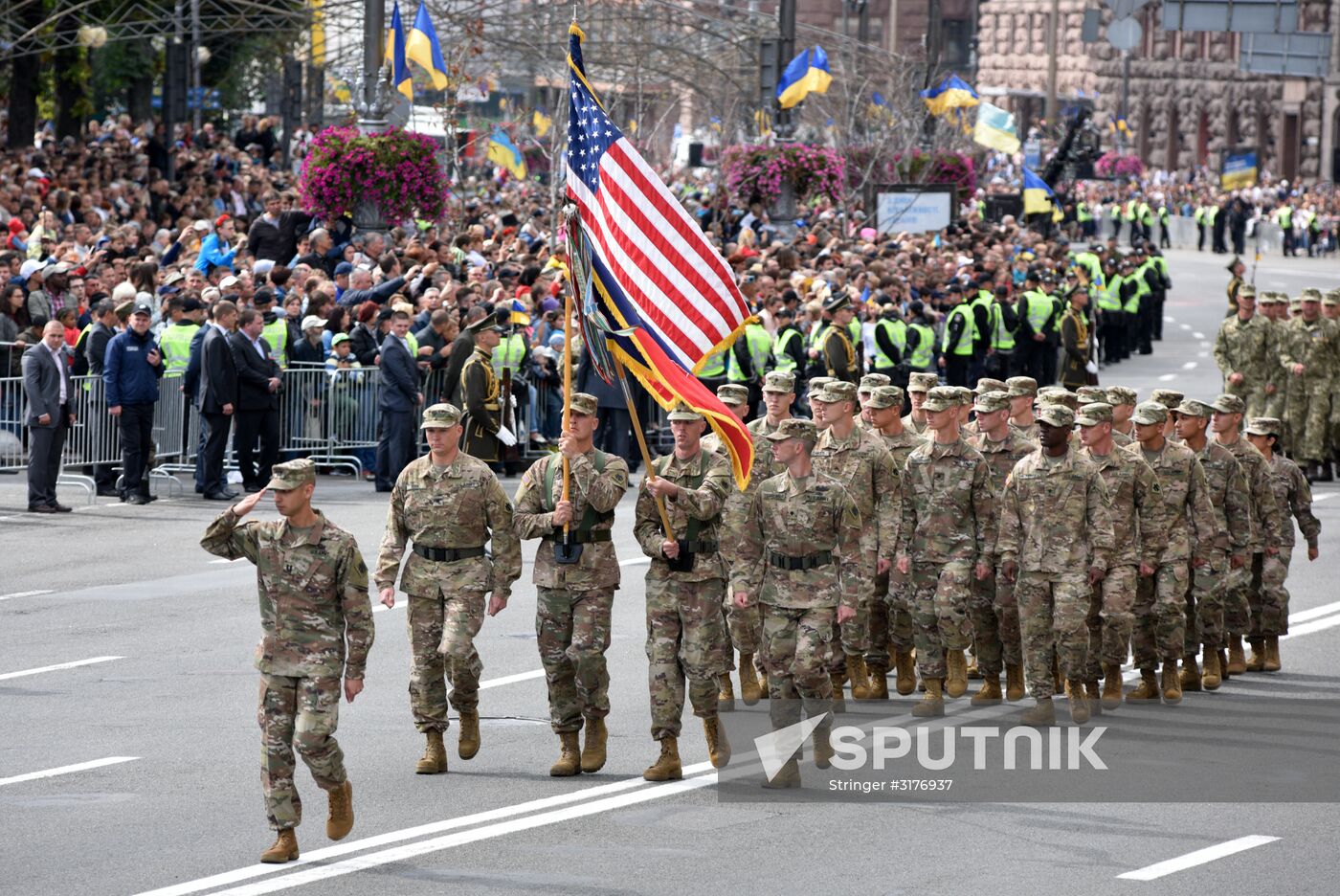 Parade to mark Independence Day in Kiev