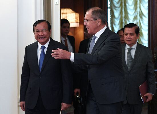 Russian Foreign Minister Sergei Lavrov meets with Foreign Minister of Cambodia Prak Sokhon