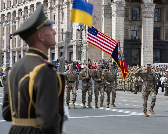 Parade to mark Independence Day in Kiev