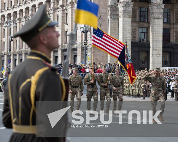 Parade to mark Independence Day in Kiev