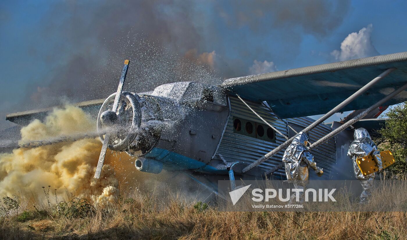 Russian Emergencies Ministry holds drills in Crimea