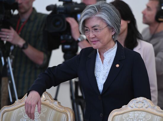 Russian Foreign Minister Sergei Lavrov meets with South Korea's Kang Kyung-wha