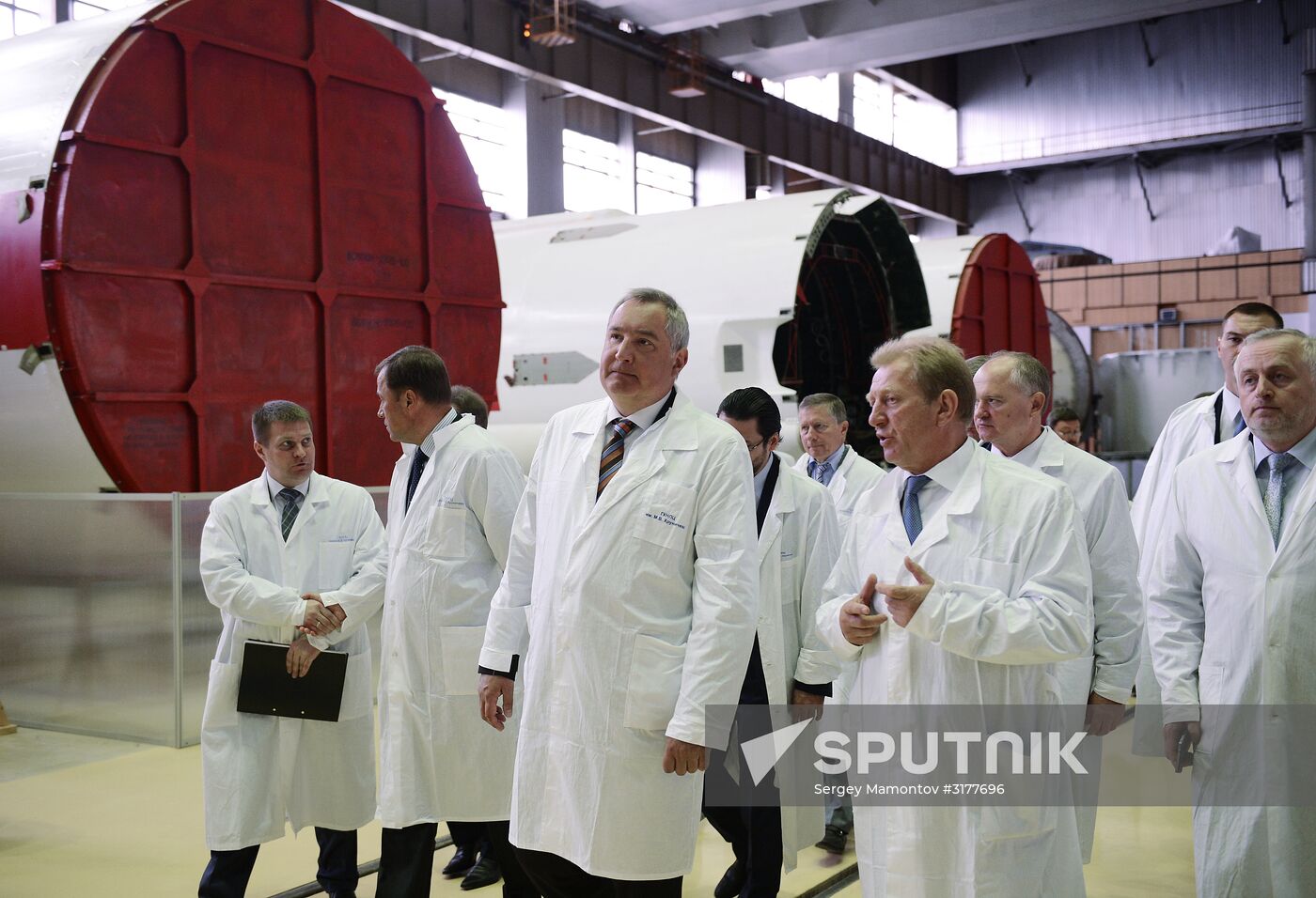 Deputy Prime Minister Dmitry Rogozin chairs meeting at Khrunichev space research center