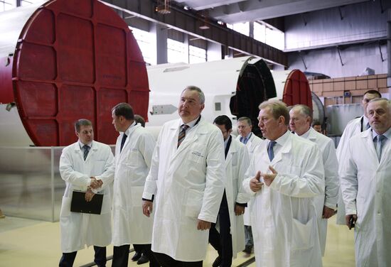 Deputy Prime Minister Dmitry Rogozin chairs meeting at Khrunichev space research center