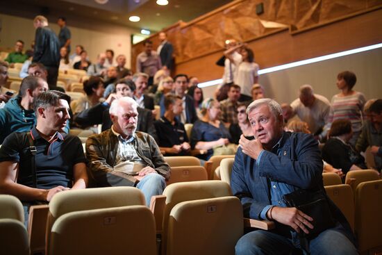 Meeting of Oleg Tabakov Theater company prior to new theater season