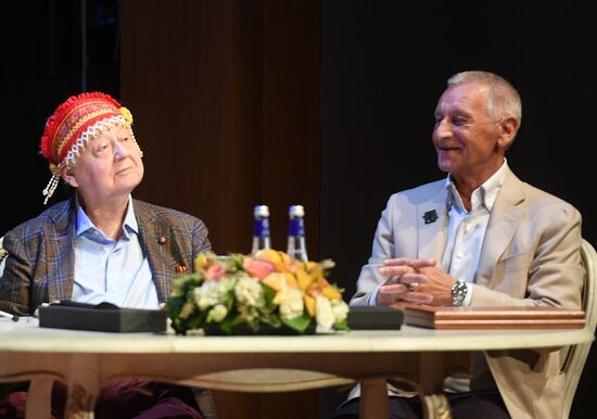 Meeting of Oleg Tabakov Theater company prior to new theater season