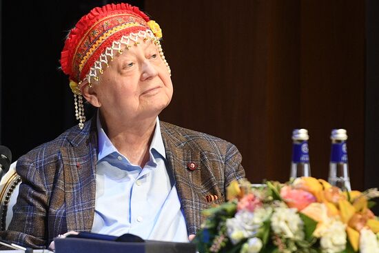 Meeting of Oleg Tabakov Theater company prior to new theater season