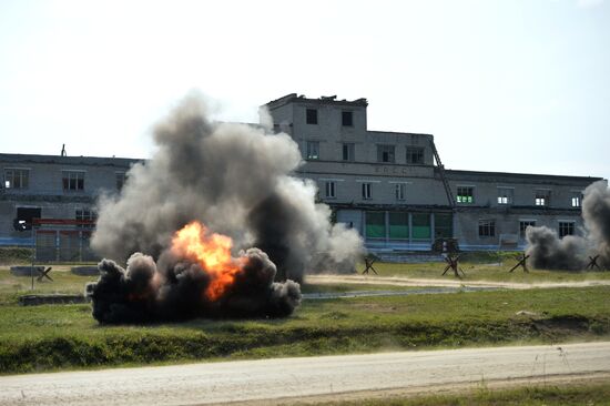 Show of weaponry at the Army 2017 International Military-Technical Forum in Sverdlovsk Region