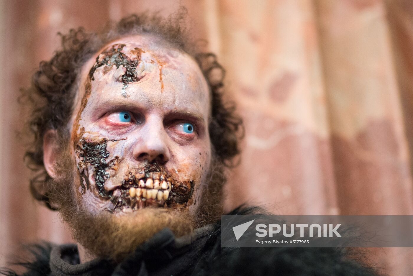 Game of Thrones characters in Moscow metro