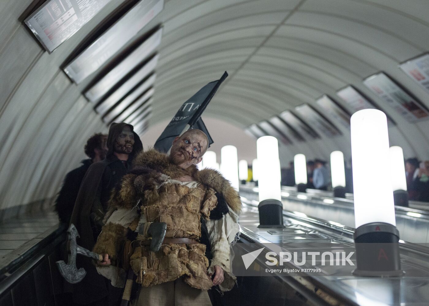 Game of Thrones characters ride in Moscow metro