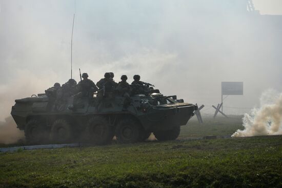 Show of weaponry at the Army 2017 International Military-Technical Forum in Sverdlovsk Region