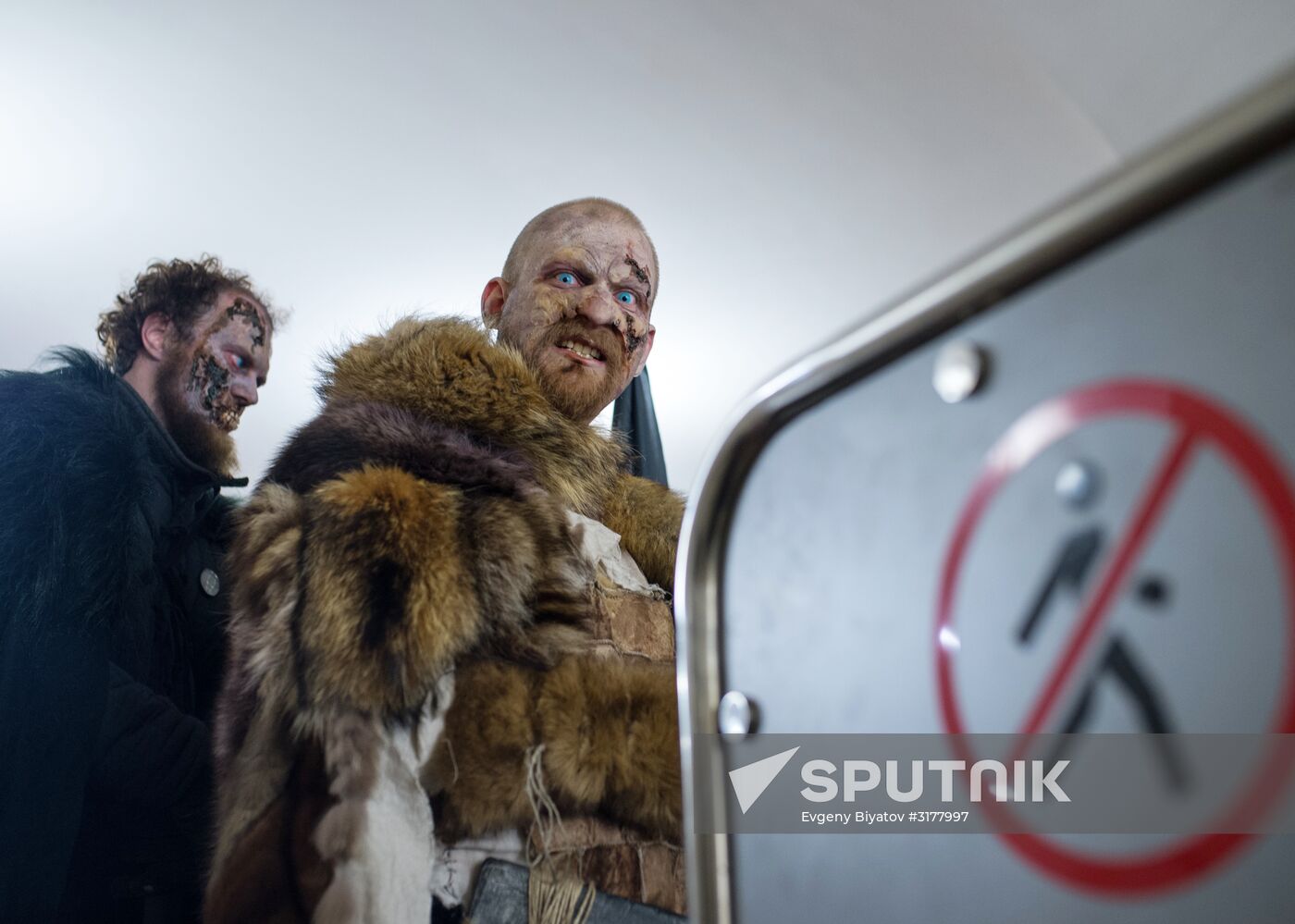 Game of Thrones characters ride in Moscow metro