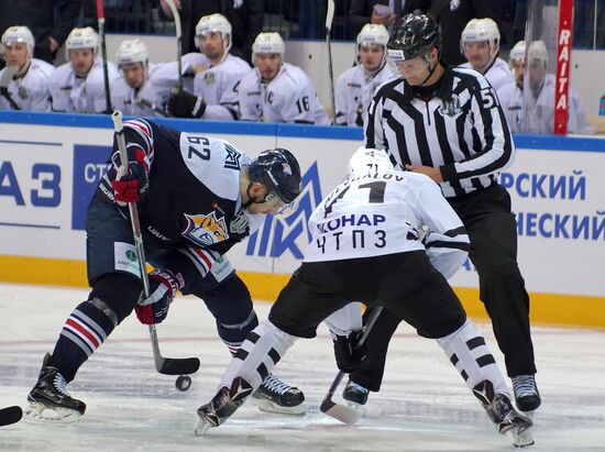 Kontinental Hockey League. Metallurg (Magnitogorsk) vs. Traktor