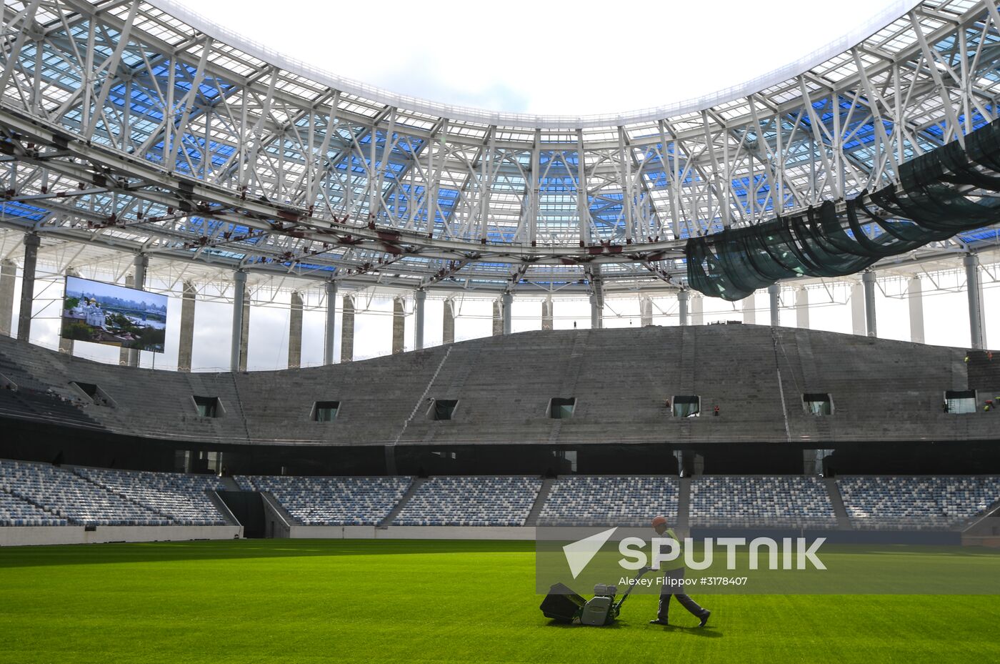 Nizhny Novgorod stadium under construction