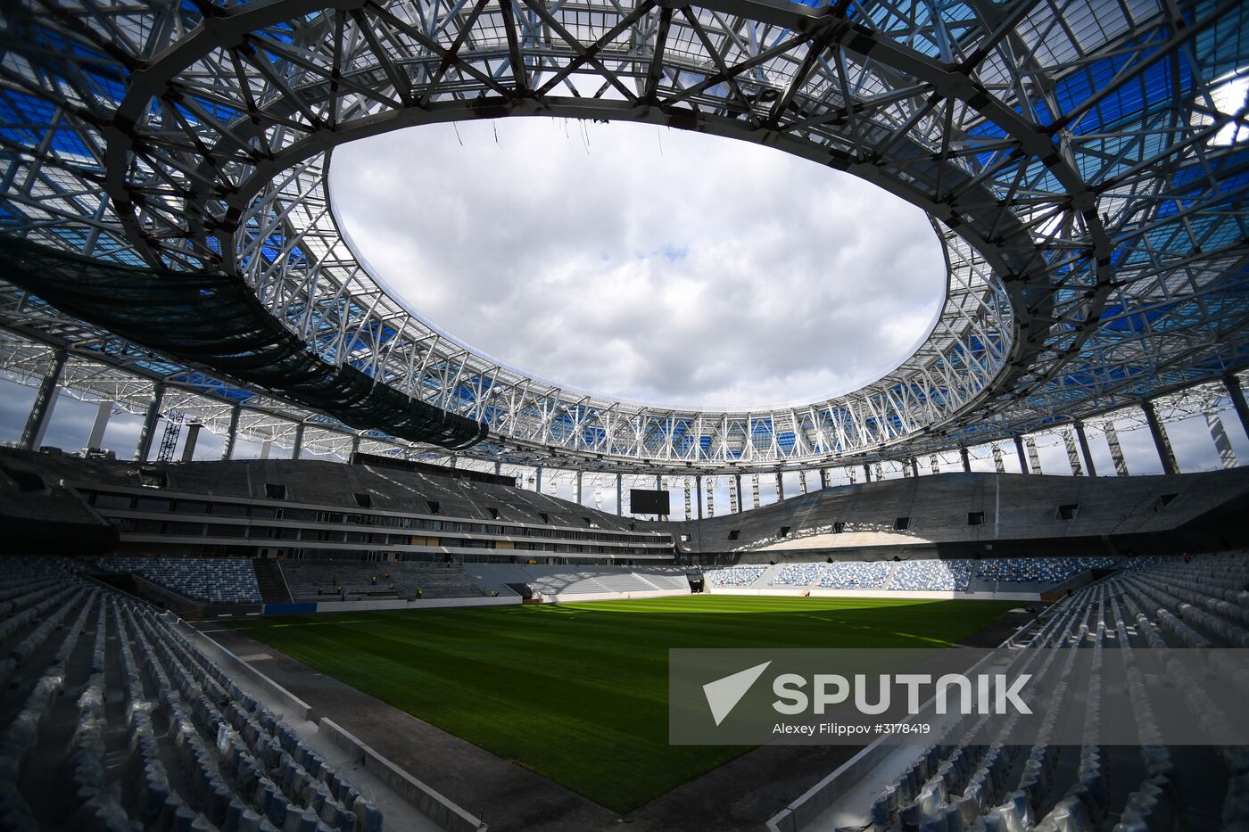 Nizhny Novgorod stadium under construction