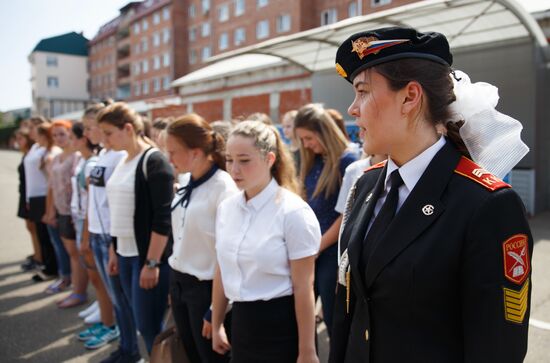 Young women enrolled to Krasnodar Aviation Institute to get flight profession