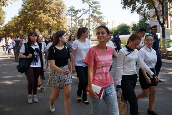 Young women enrolled to Krasnodar Aviation Institute to get flight profession