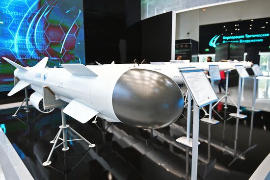 Army 2017 International Military-Technical Forum. Day six