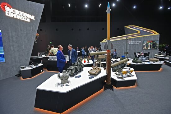 Army 2017 International Military-Technical Forum. Day six