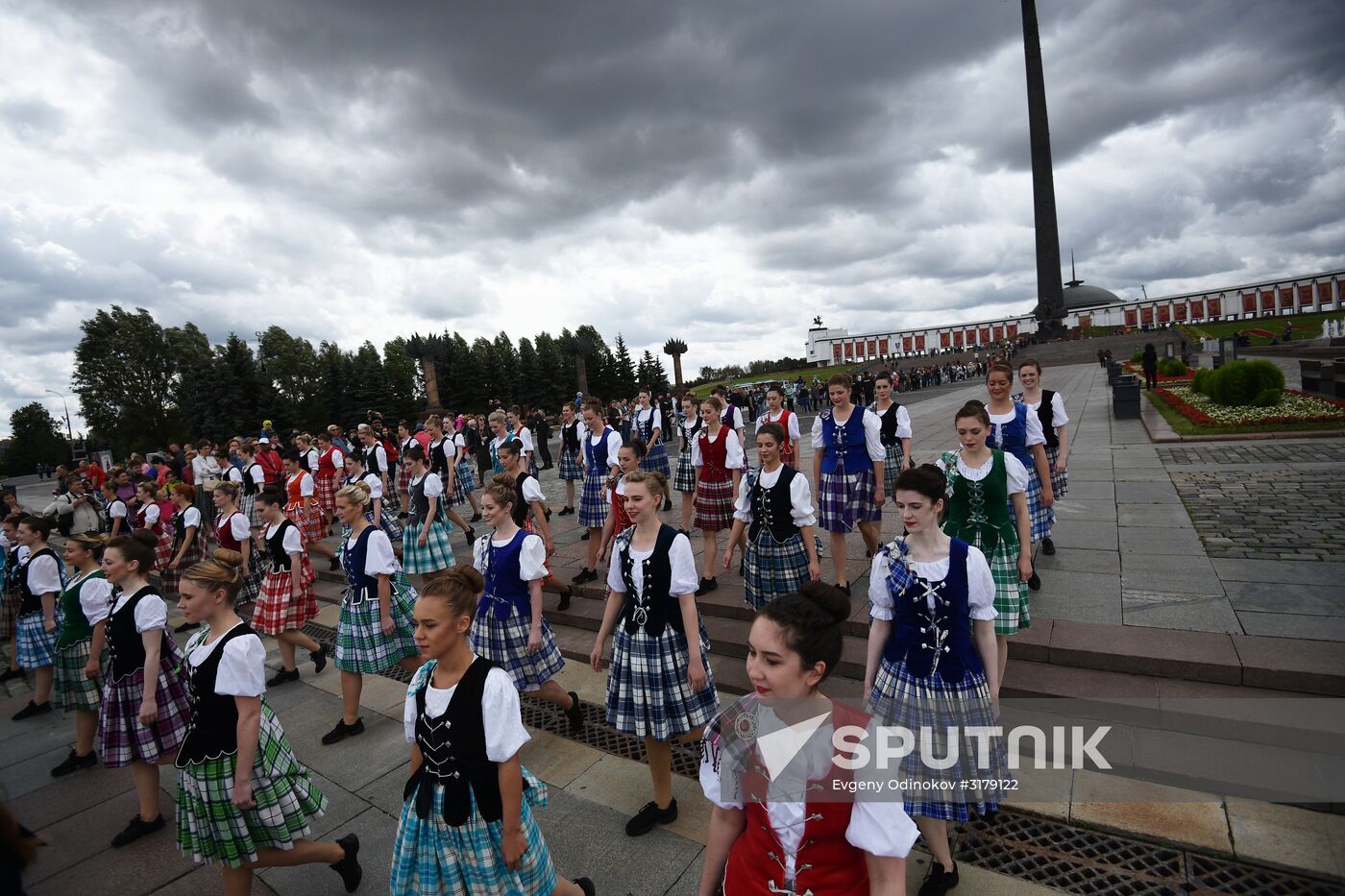 Procession by participants in Spasskaya Tower festival