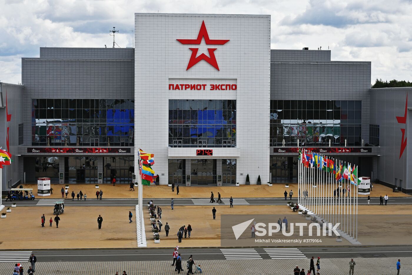 Army 2017 International Military-Technical Forum. Day six