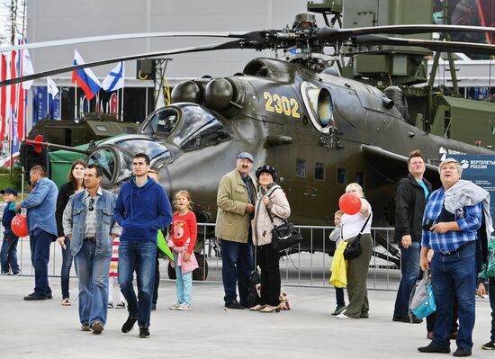 Army 2017 International Military-Technical Forum. Day six