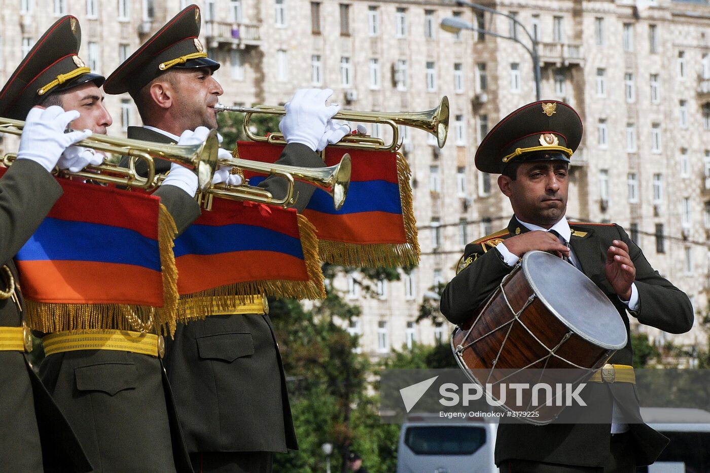Procession by participants in Spasskaya Tower festival