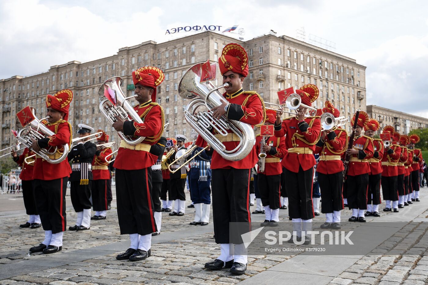 Procession by participants in Spasskaya Tower festival