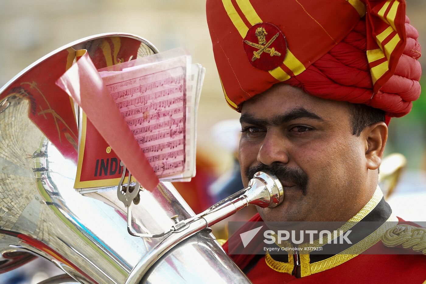 Procession by participants in Spasskaya Tower festival