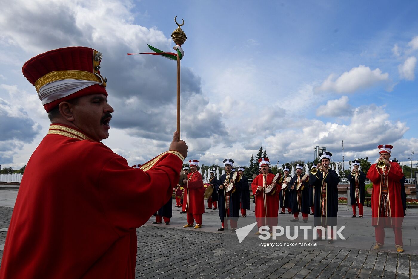 Procession by participants in Spasskaya Tower festival