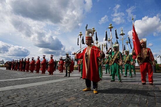 Procession by participants in Spasskaya Tower festival