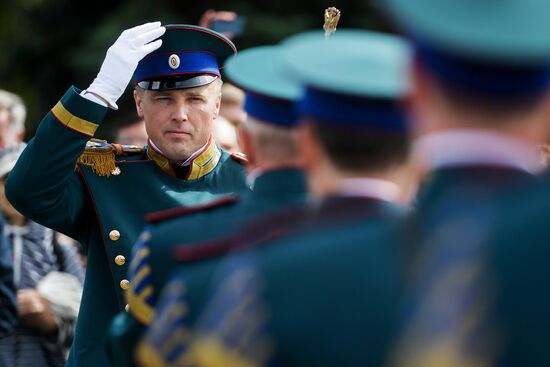 Procession by participants in Spasskaya Tower festival