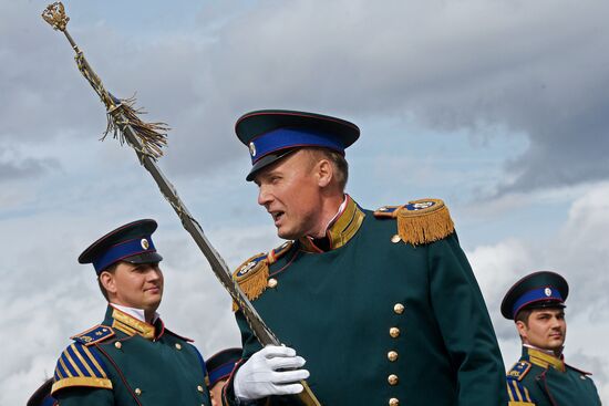 Procession by participants in Spasskaya Tower festival