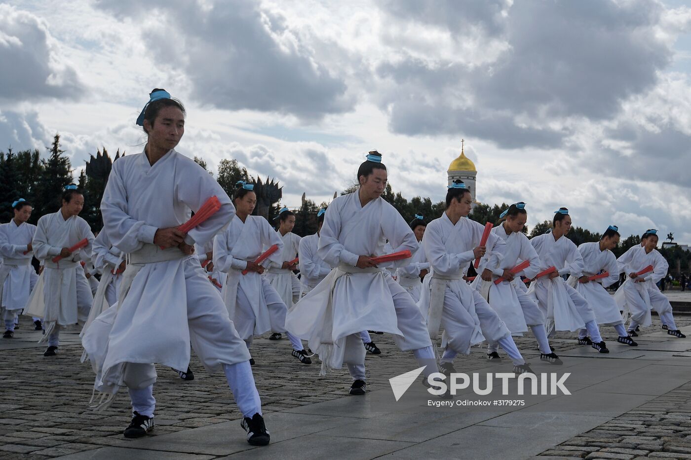 Procession by participants in Spasskaya Tower festival