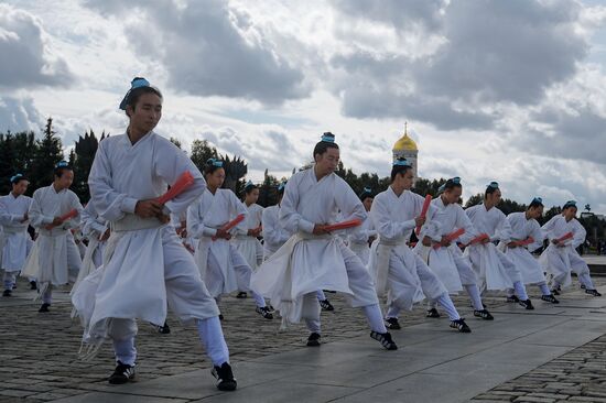 Procession by participants in Spasskaya Tower festival