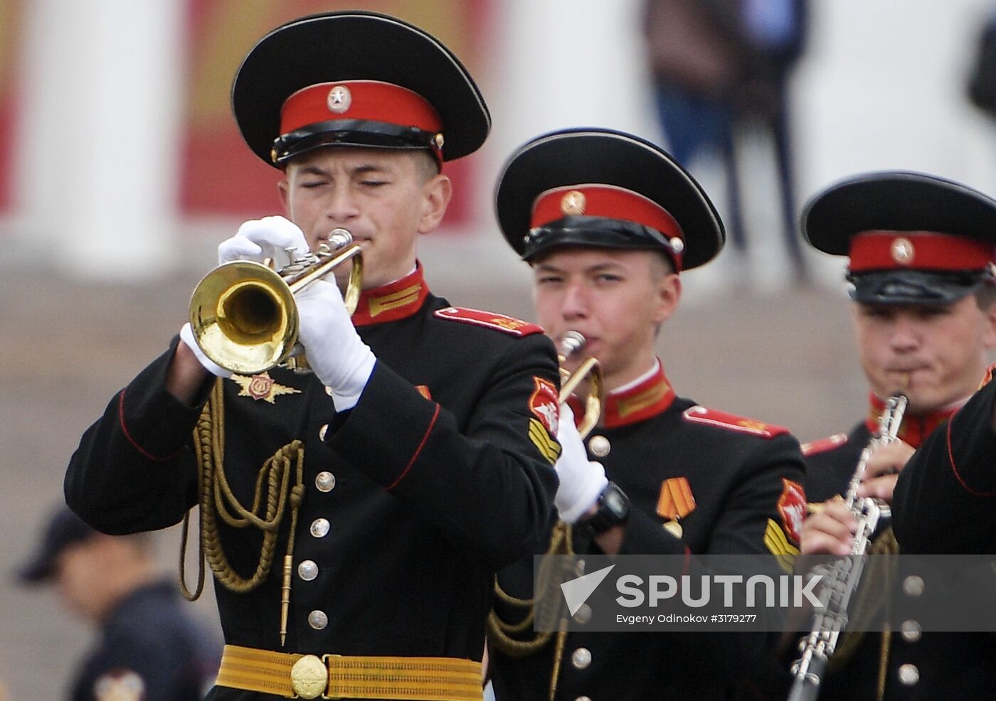 Procession by participants in Spasskaya Tower festival