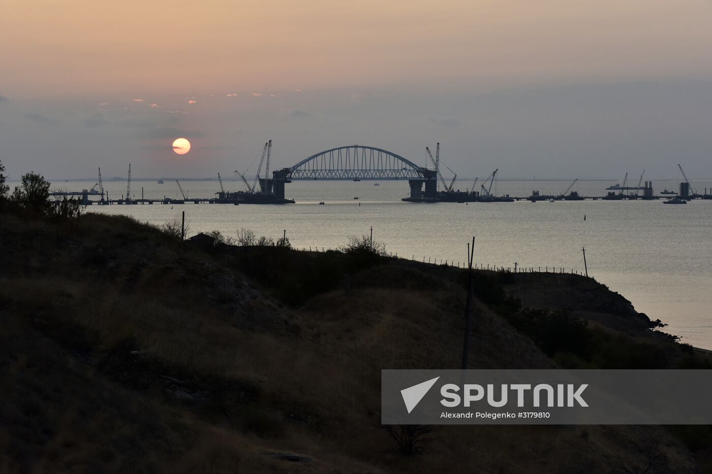 Building the Crimean Bridge