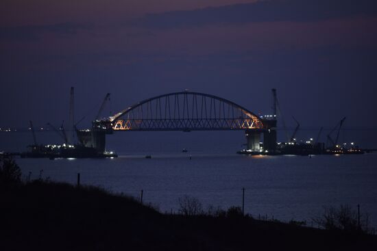 Building the Crimean Bridge