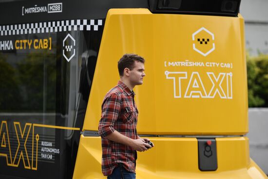 Testing Russia's first driverless passenger bus MatrЁshka