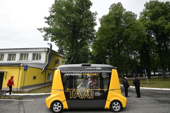 Testing Russia's first driverless passenger bus MatrЁshka