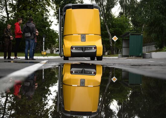Testing Russia's first driverless passenger bus MatrЁshka