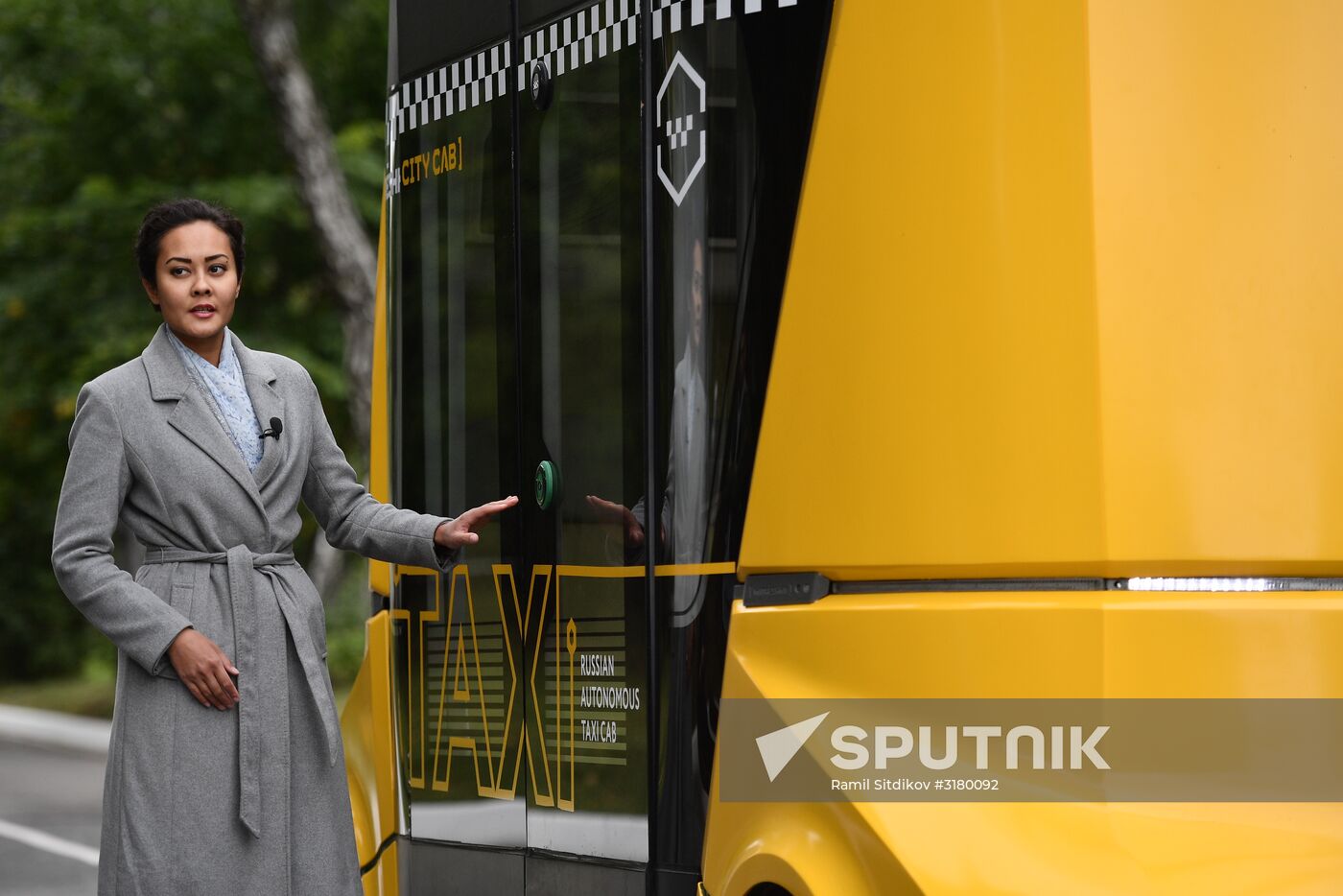 Testing Russia's first autonomous passenger bus MatrЁshka